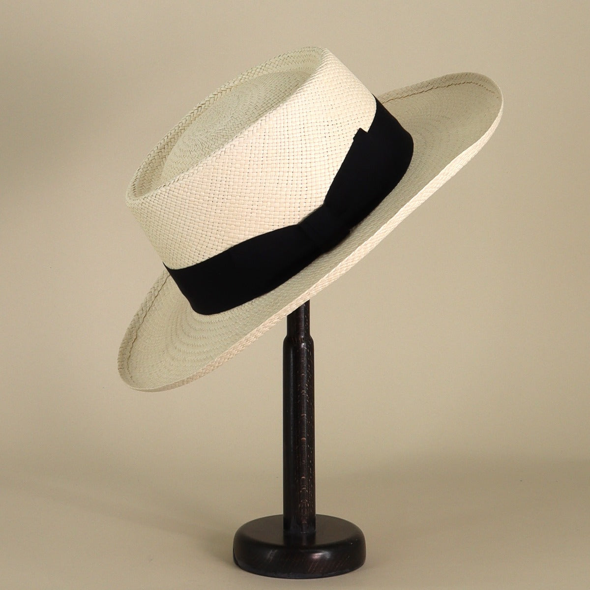 Wide Brimmed Straw Hat In Natural And Navy