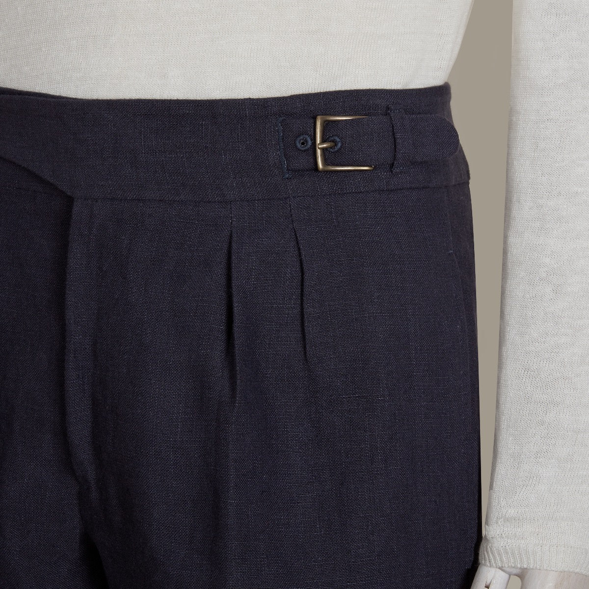 Irish Linen Gurkha Shorts In Dark Navy