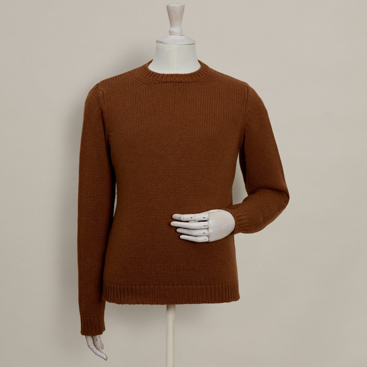 12Ply Plain Knit Cashmere Sweater In Tobacco