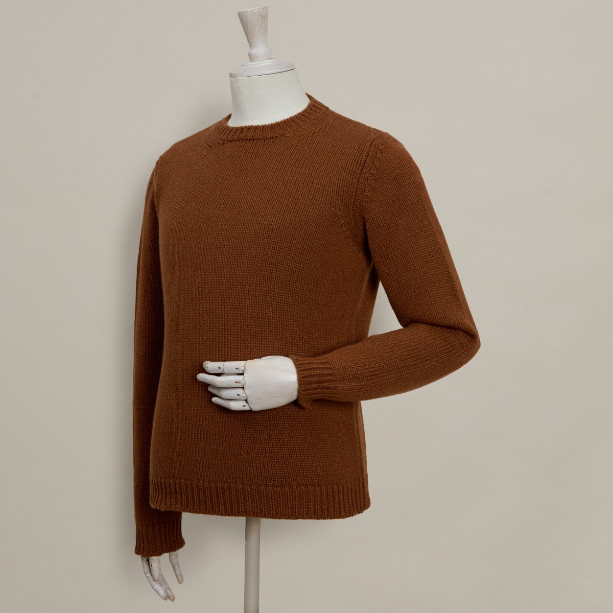 12Ply Plain Knit Cashmere Sweater In Tobacco