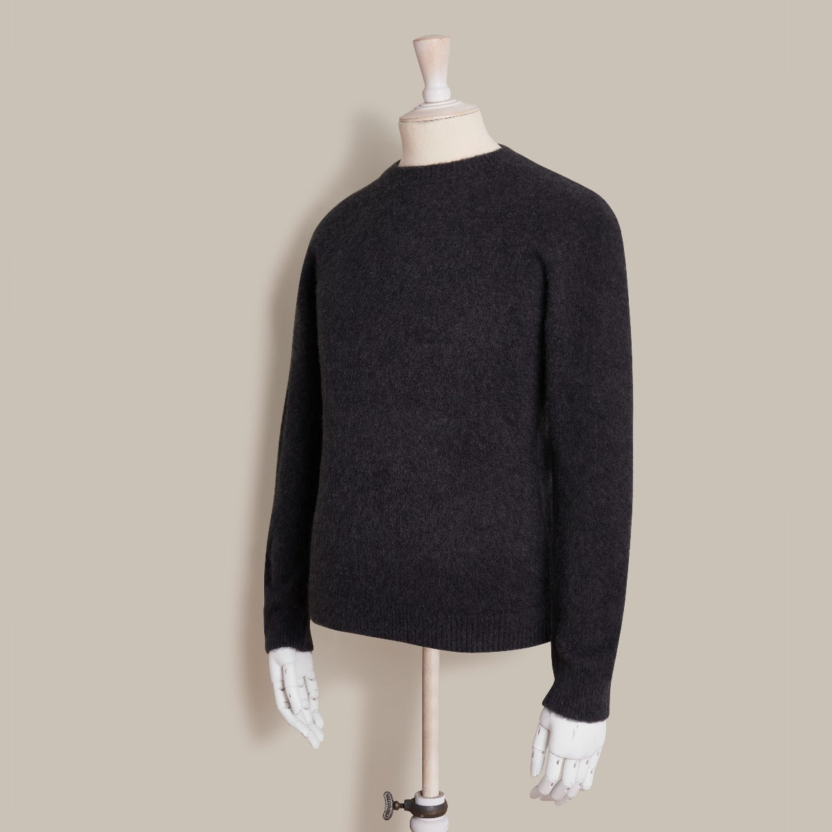 Brushed Cashmere Crew Neck Sweater In Charcoal