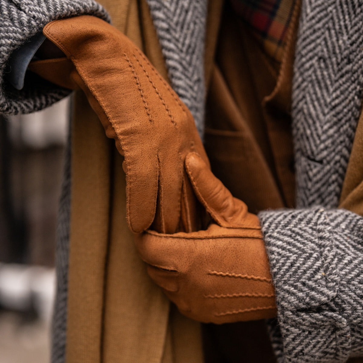 Leather Muskox Gloves In Light Brown