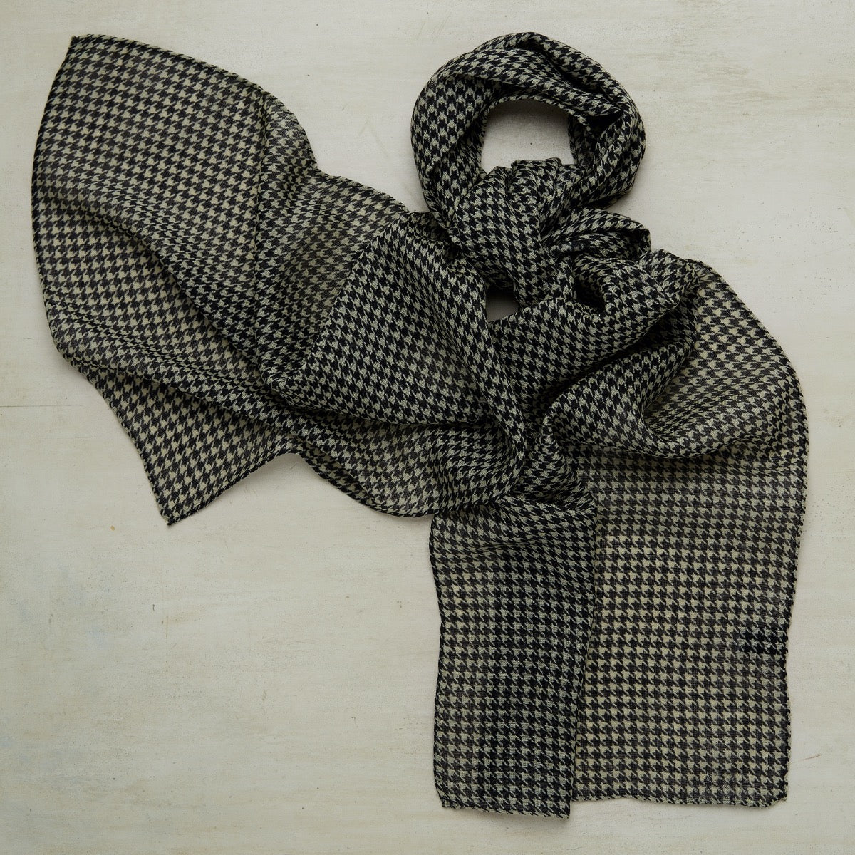 Wool And Silk Houndstooth Scarf In Black