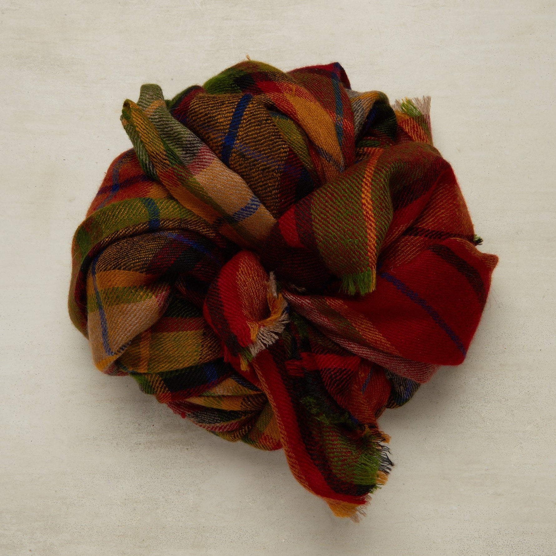 Tartan Check Cashmere Scarf In Red And Green