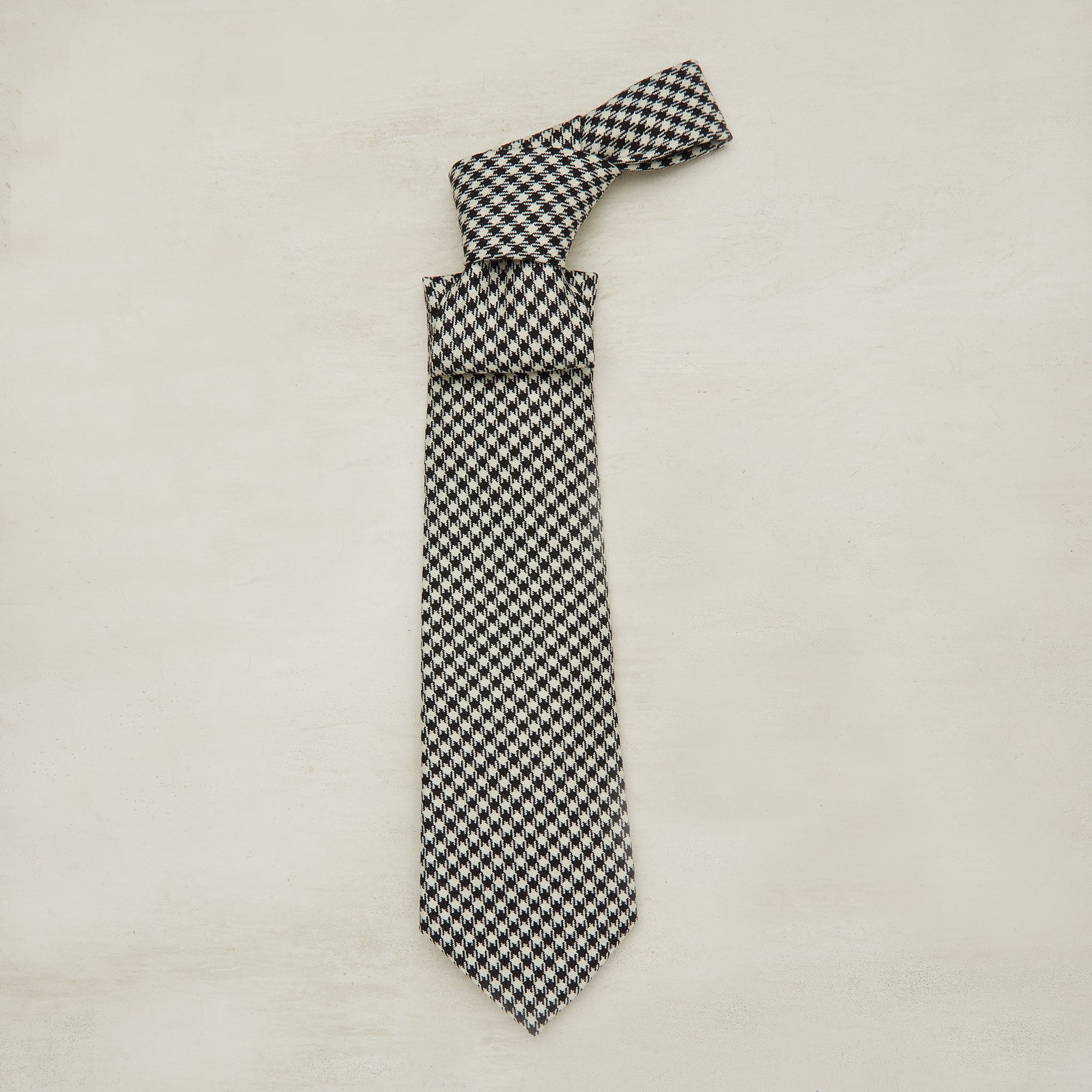 Woollen Houndstooth Tie In Black And White