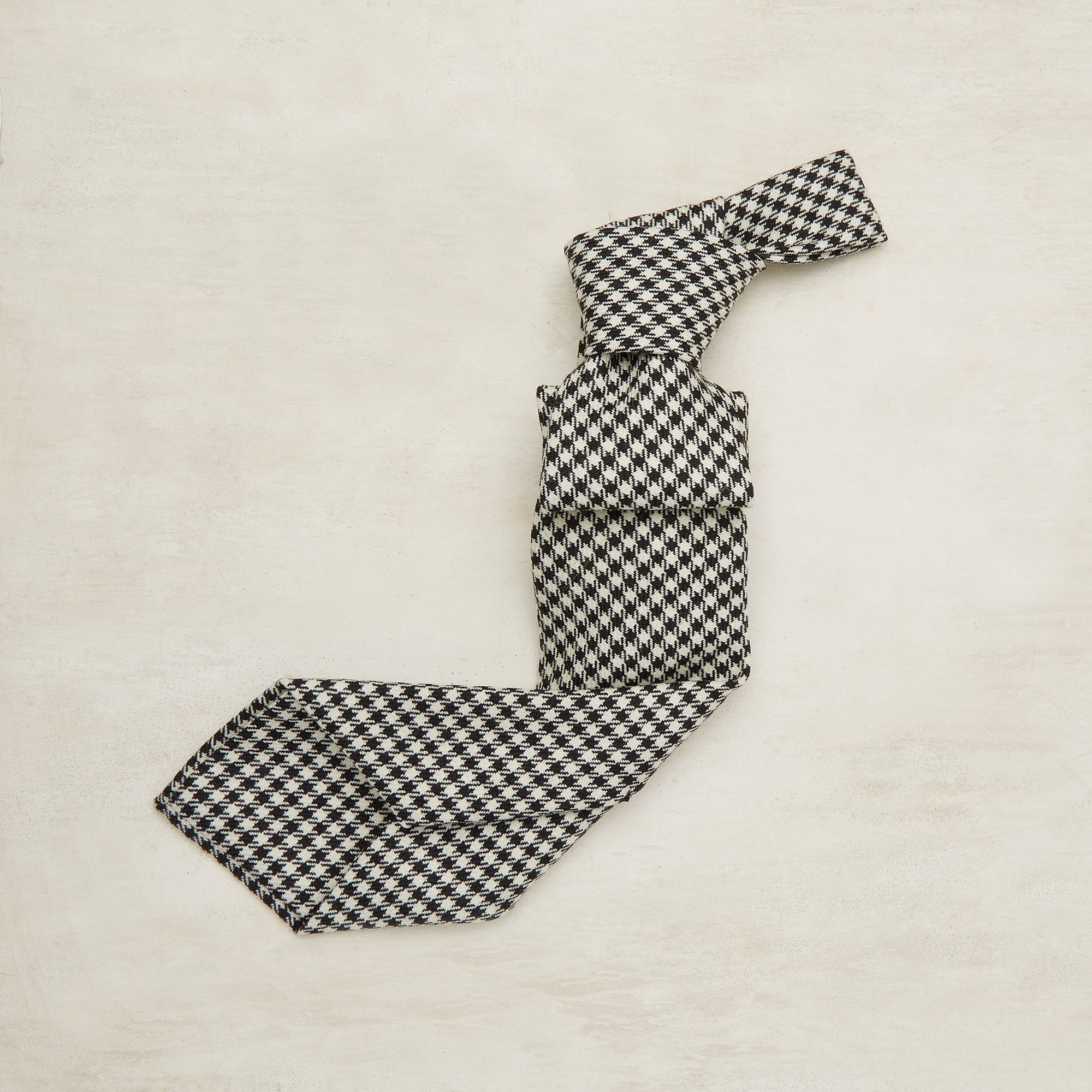 Woollen Houndstooth Tie In Black And White