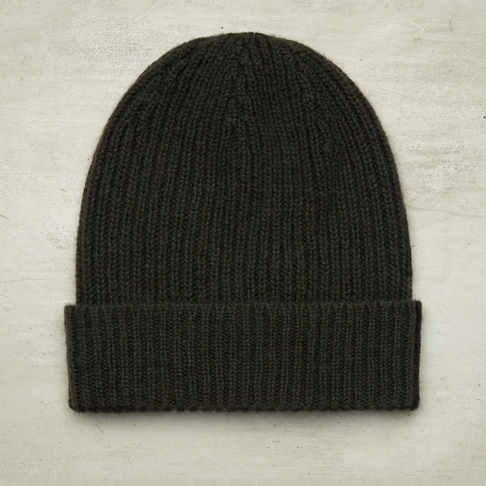 Ribbed Knit Cashmere Hat In Dark Green