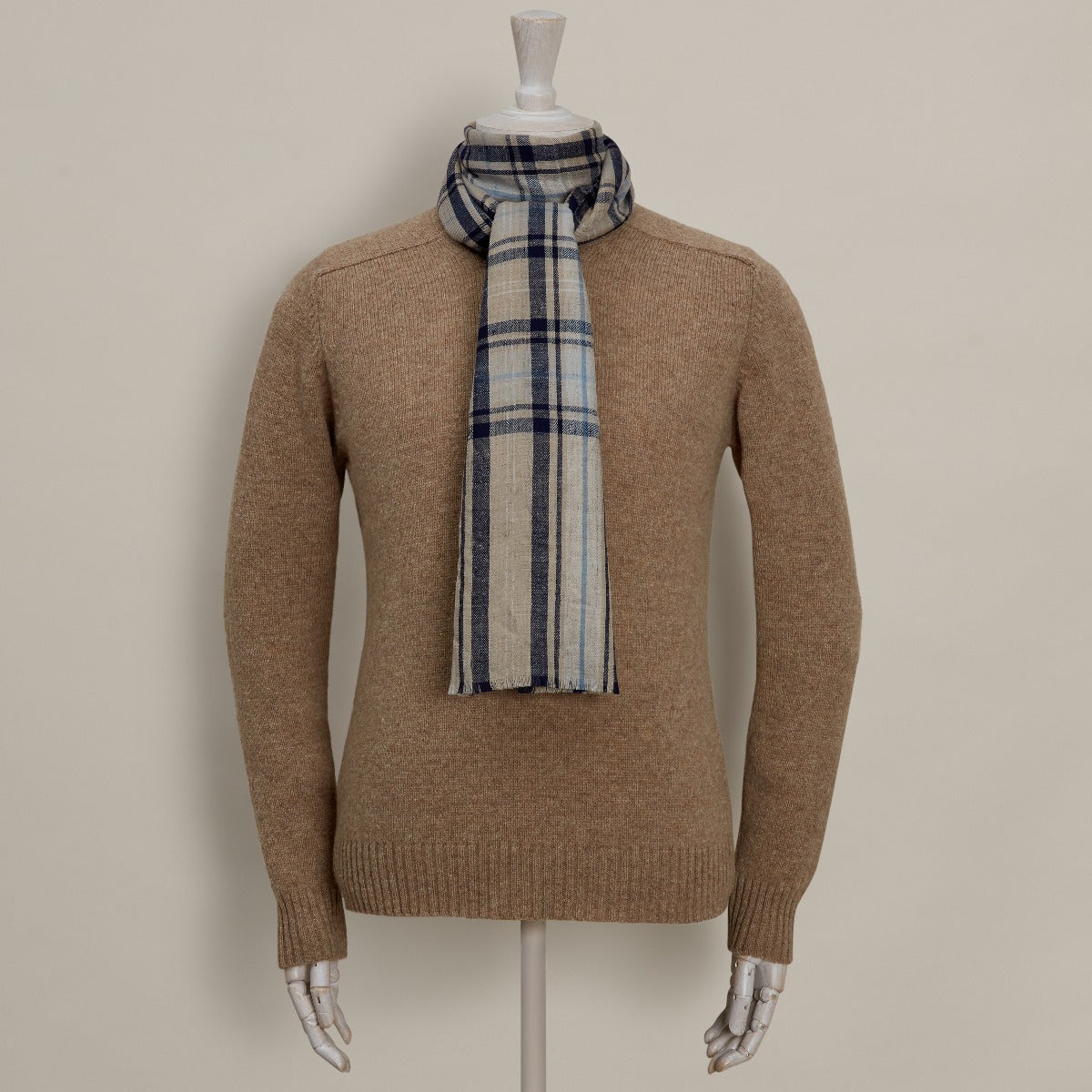 Cashmere Overcheck Scarf In Blue And Natural