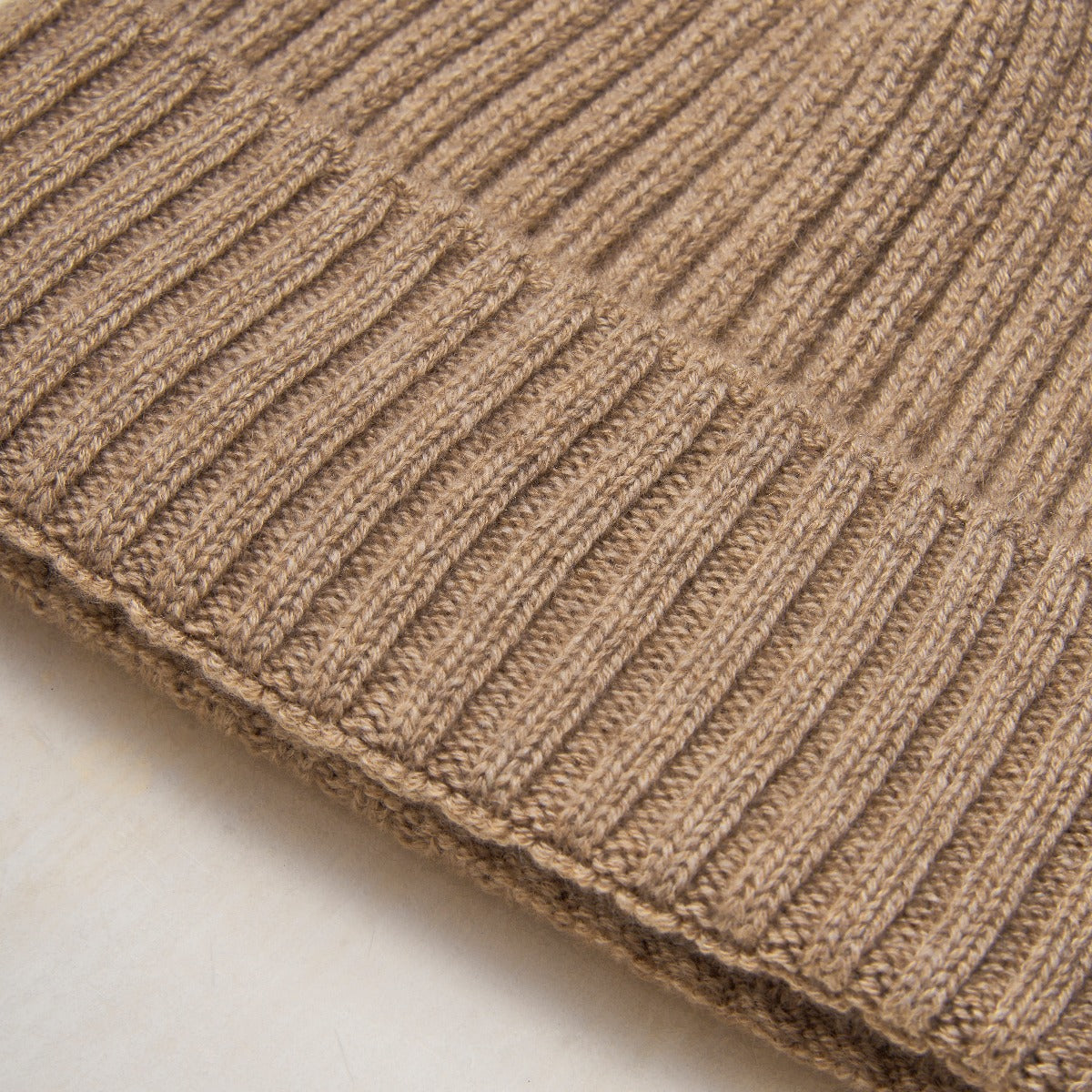 Ribbed Cashmere Knitted Hat In Natural