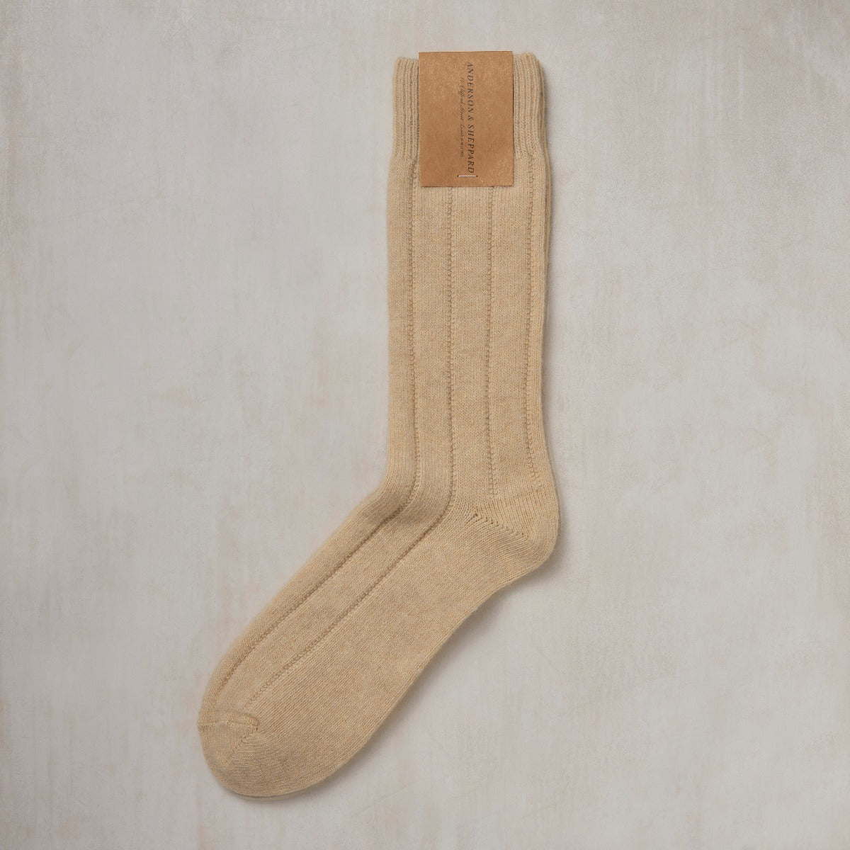 Soft Shetland And Cashmere Socks In Natural