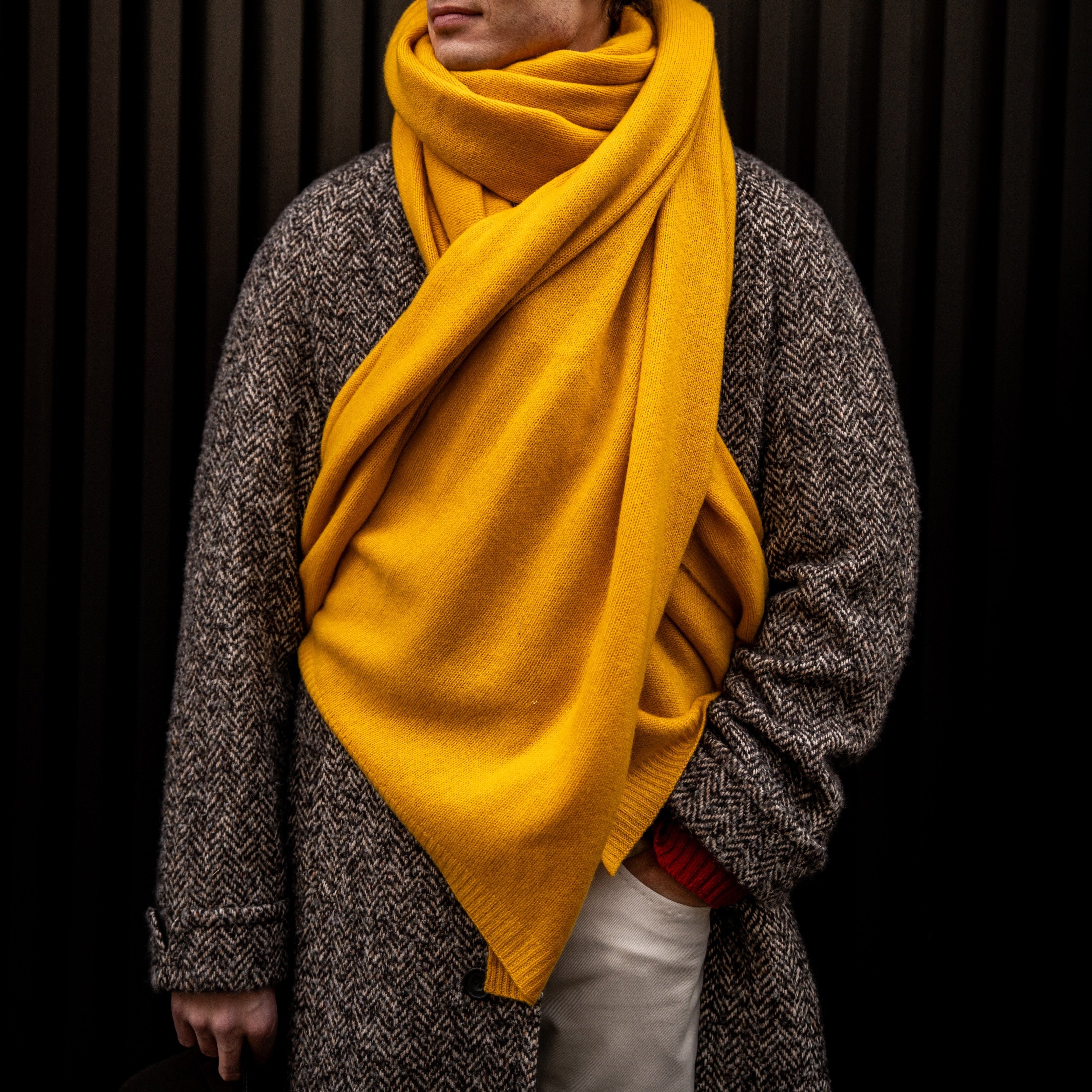 Large Knitted Cashmere Scarf In Gold