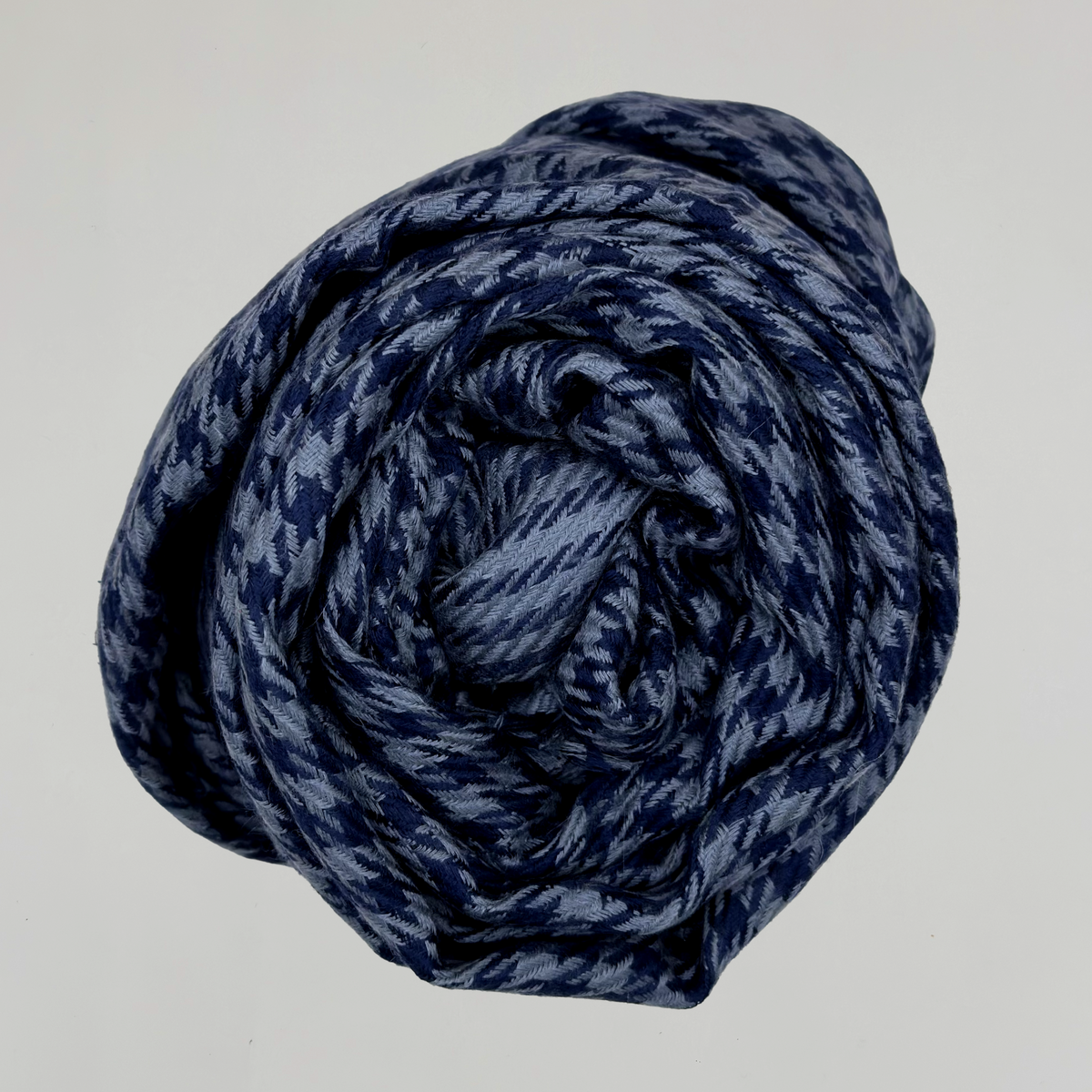 Woven Houndstooth Cashmere Scarf Grey