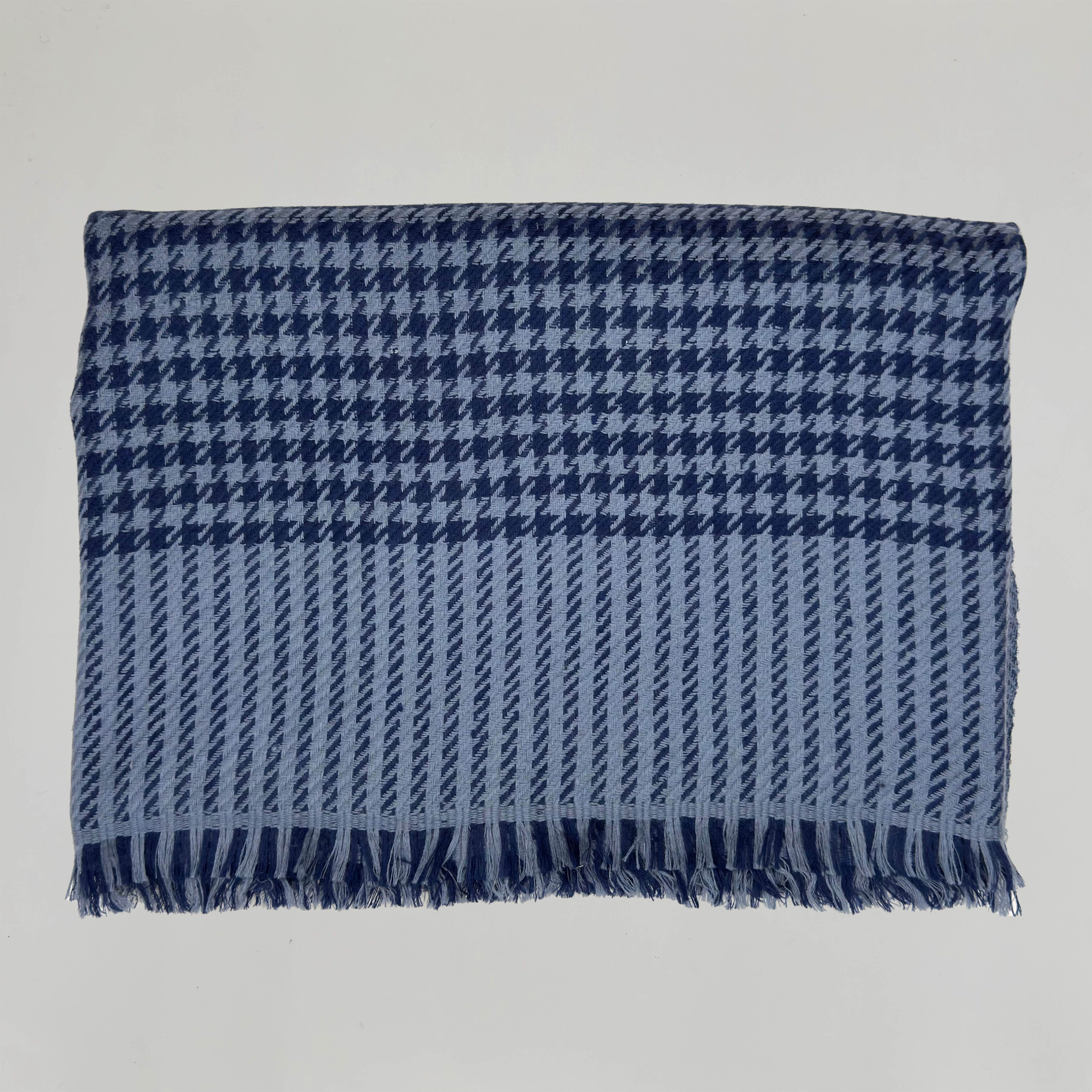 Woven Houndstooth Cashmere Scarf in Navy and Grey