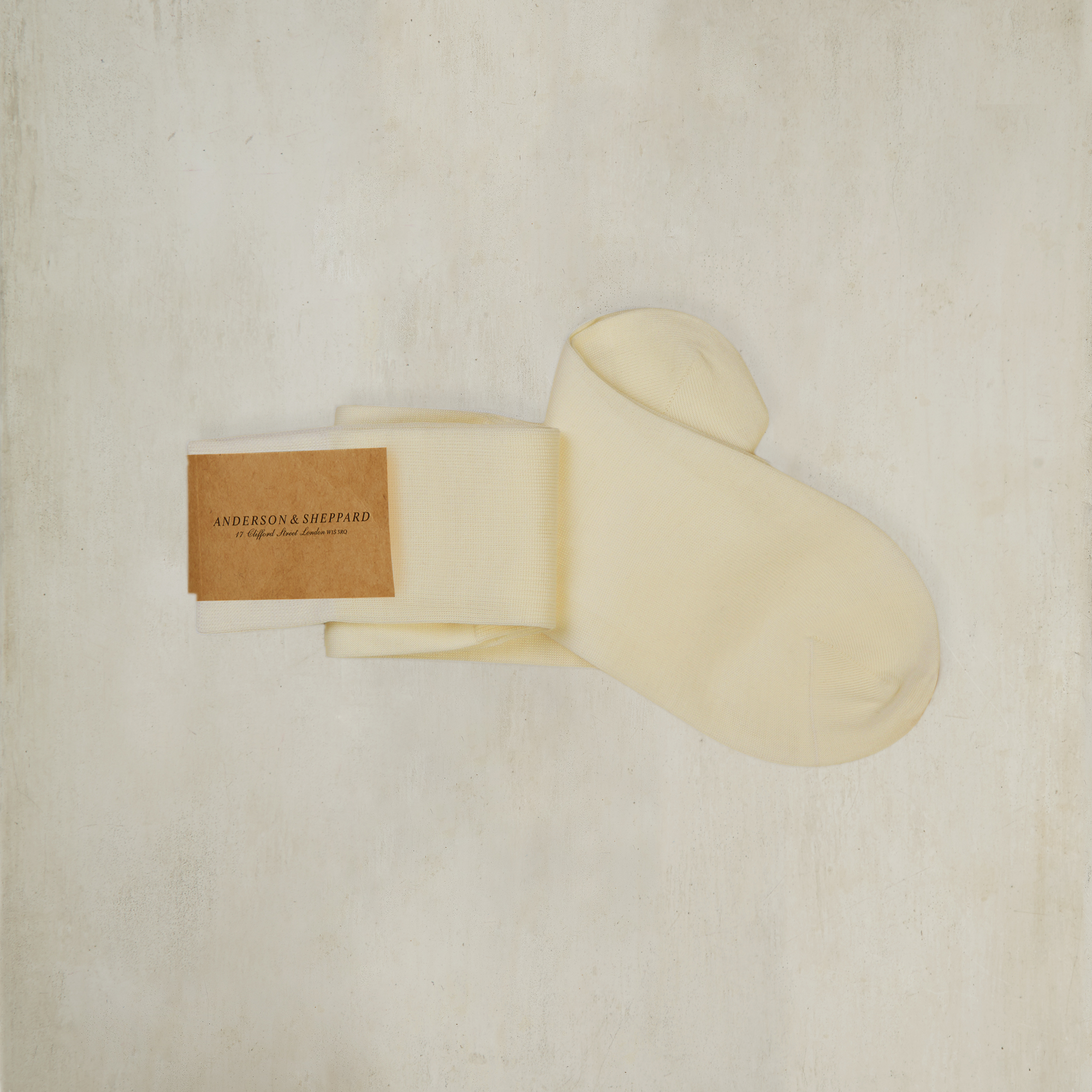 Sea Island Cotton Long Plain Socks In Cream