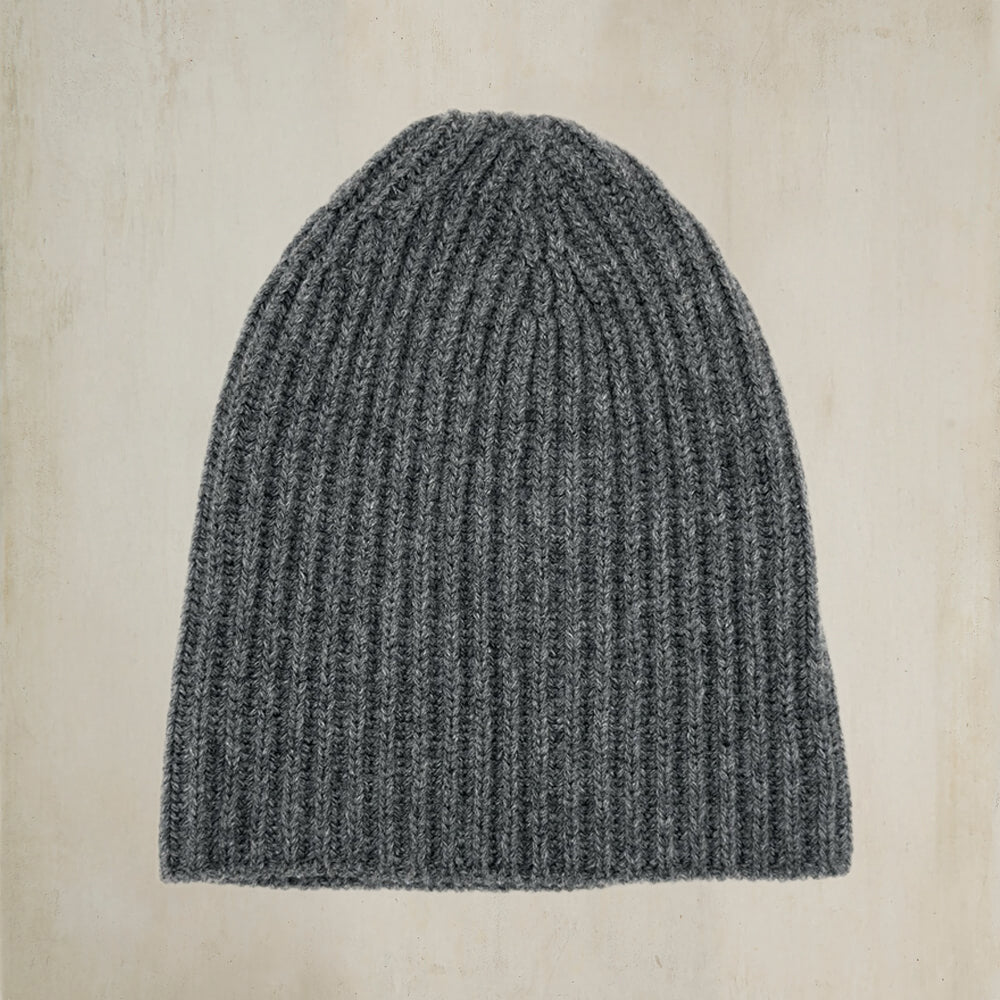 Soft Lambswool Heavy Knit Hat In Dark Grey