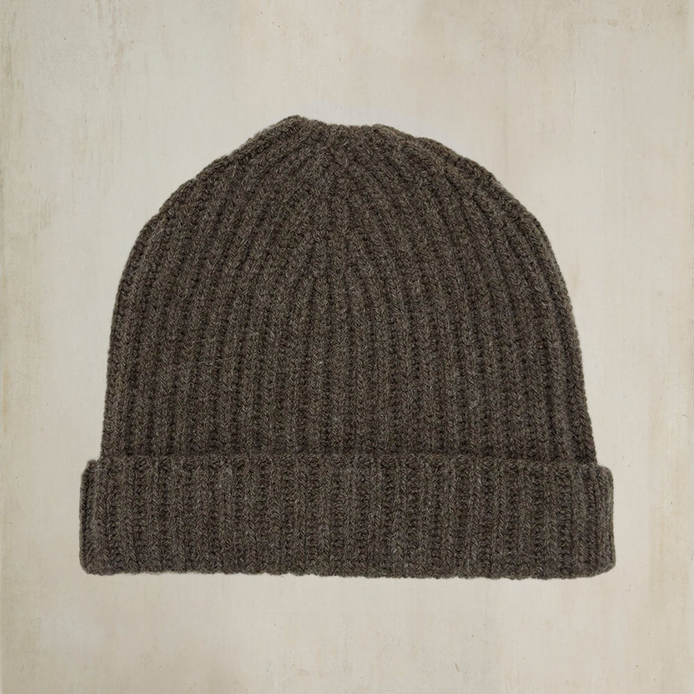 Soft Lambswool Heavy Knit Hat in Light Brown