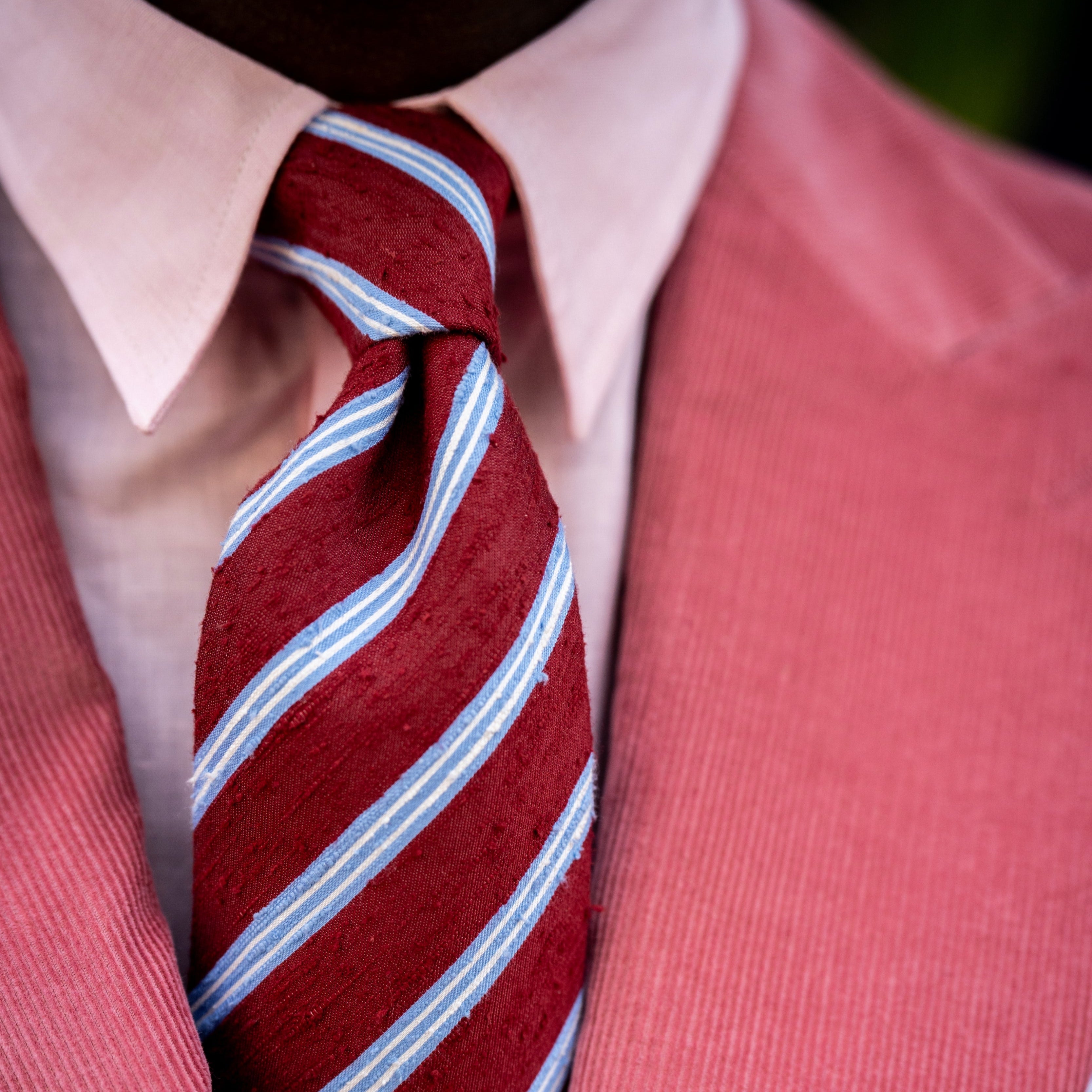 Textured Silk Tie With Diagonal Stripe in Burgundy and Sky