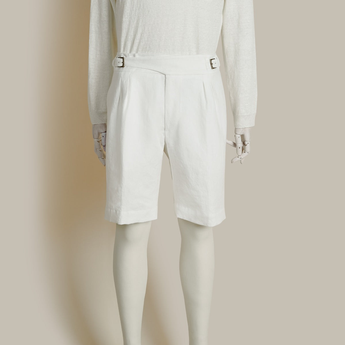 Linen Gurkha Shorts In Off White